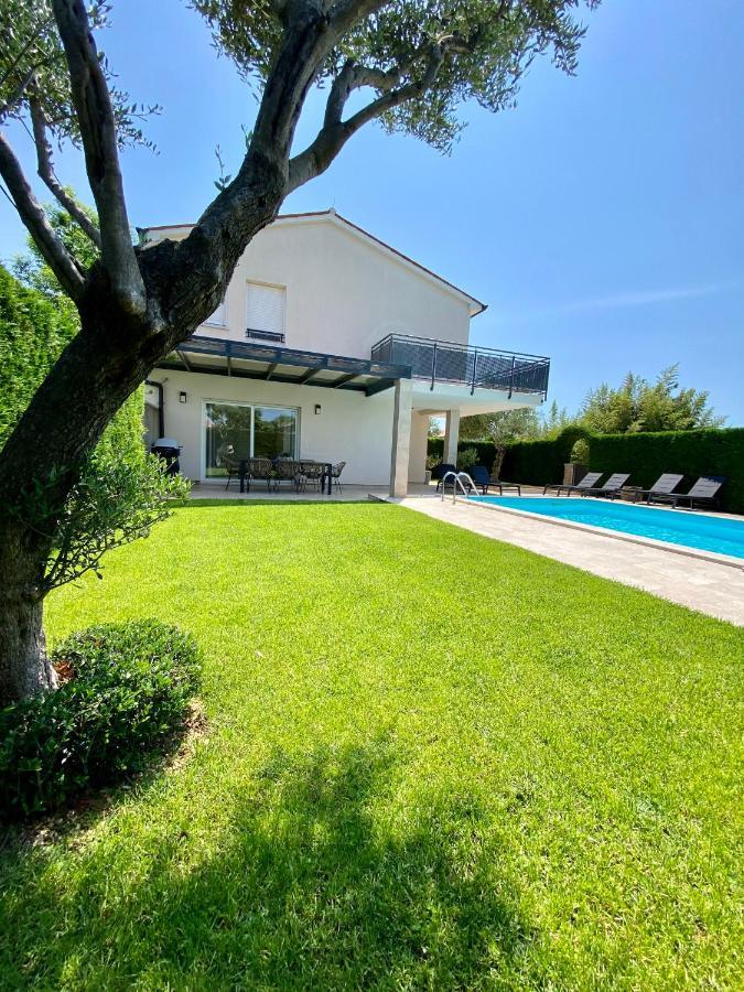 Villa Divina With Private Heated Pool Pula Exteriör bild