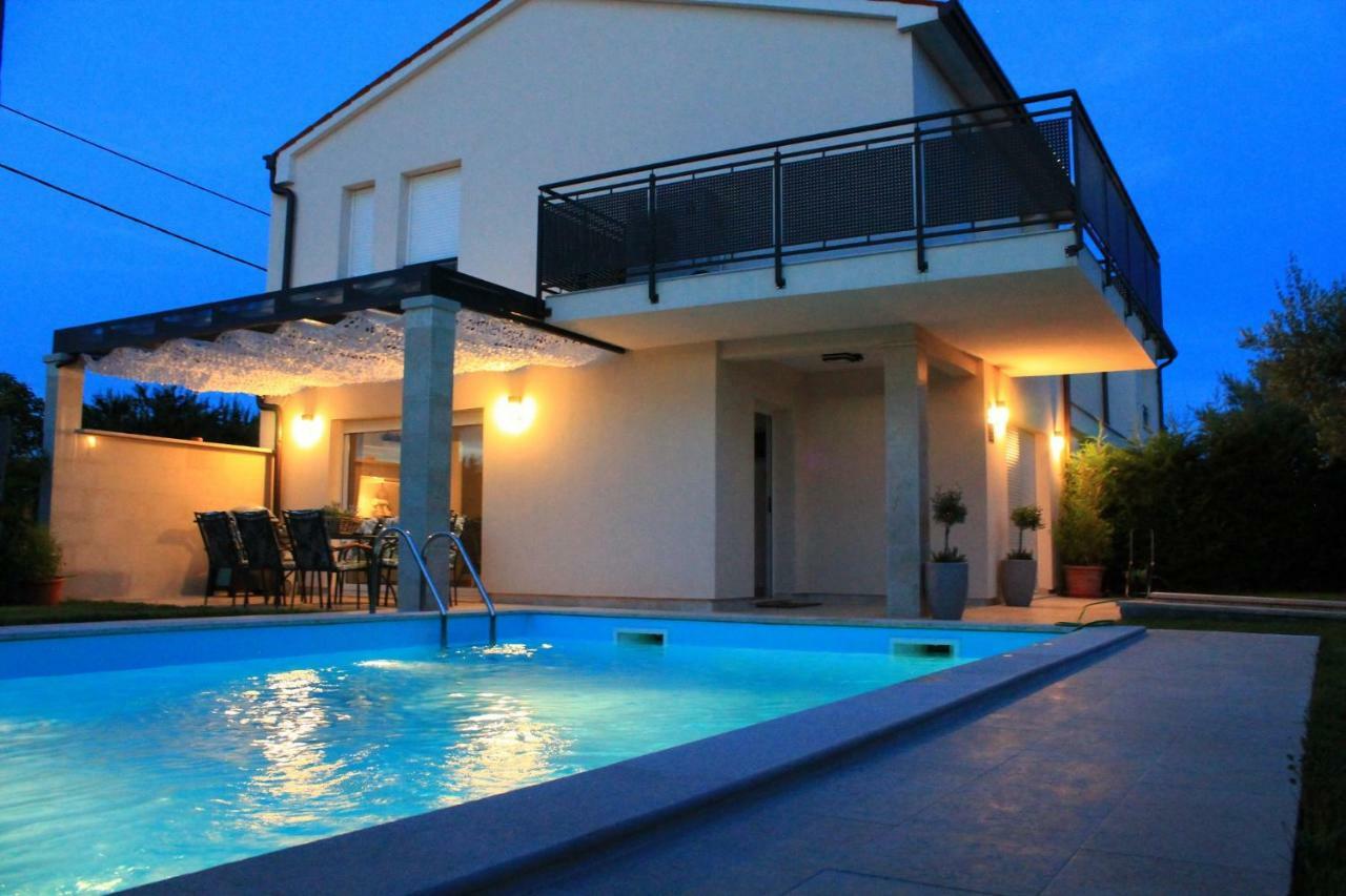 Villa Divina With Private Heated Pool Pula Exteriör bild